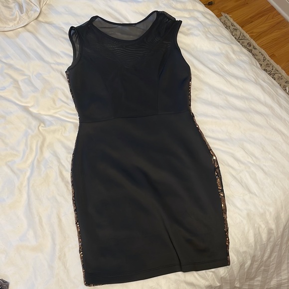 Alt B Sparkly Dress. Size Medium - Picture 4 of 4